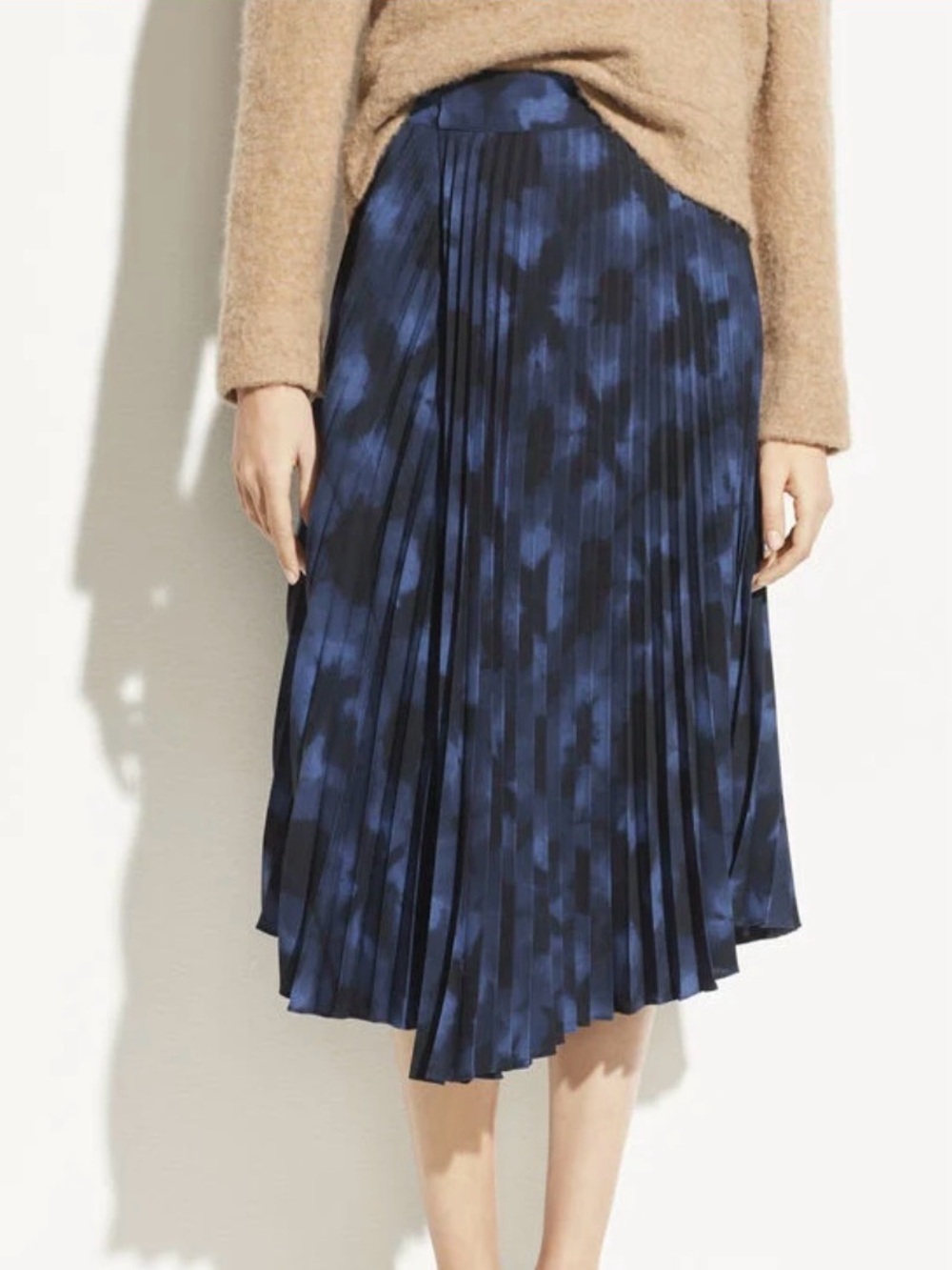 NWT Vince Navy Blue Pleated Midi Skirt